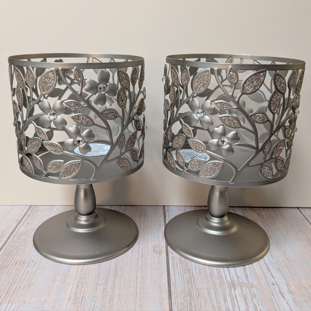 Bath & Body Works 2pc Dogwood Pedestal Silver 3-wick Candle Holder